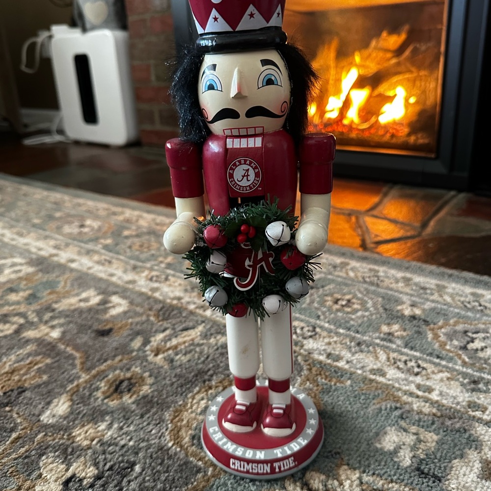 Forever Collectibles Alabama  Crimson Tide Crimson/ White Nutcracker with Wreath